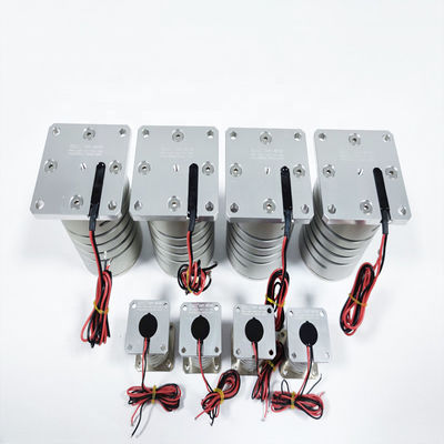 Silnik z cewką drgającą z mikrowibracjami do systemów przetwarzania laserowego i autofokusa